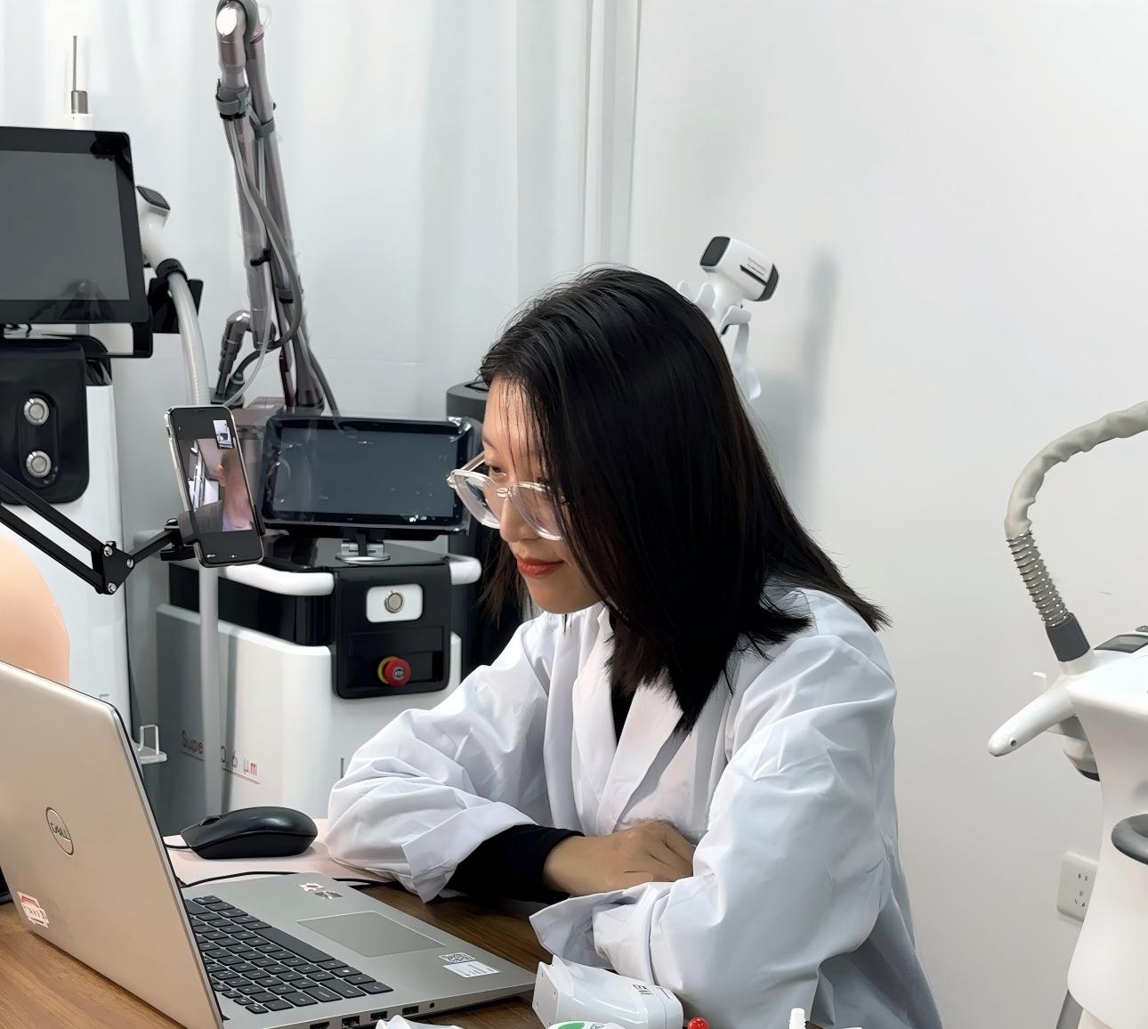 Krysmed Technology training for aesthetic clinics